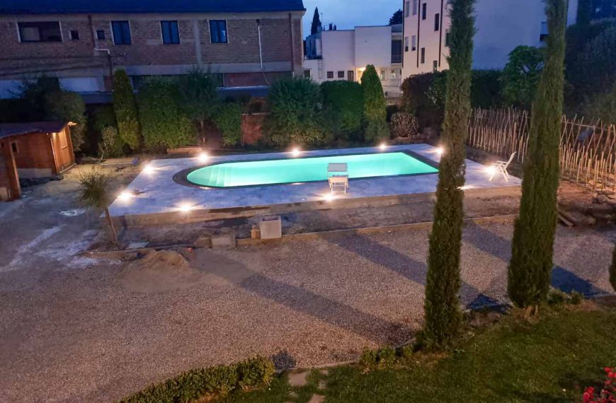 Illuminazione abitazione con piscina